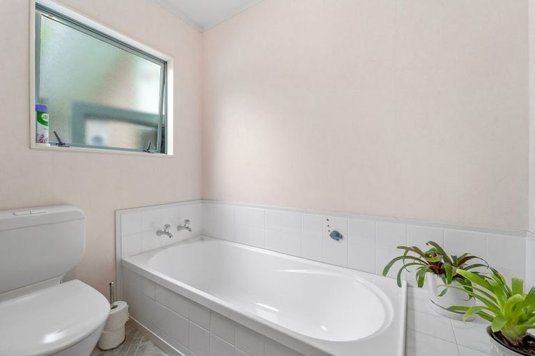 Photo of property in 69 Donald Street, Stanmore Bay, Whangaparaoa, 0932