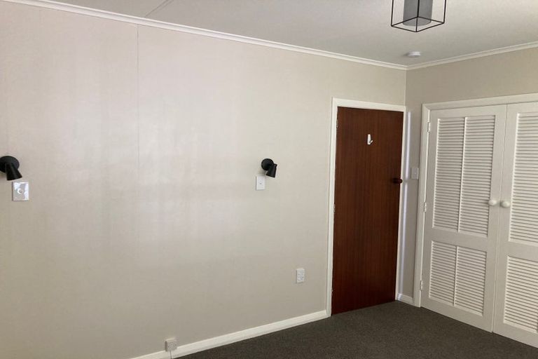 Photo of property in 74 Birmingham Street, Takaro, Palmerston North, 4412