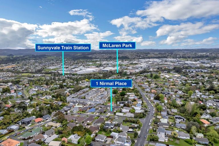 Photo of property in 1 Nirmal Place, Sunnyvale, Auckland, 0612