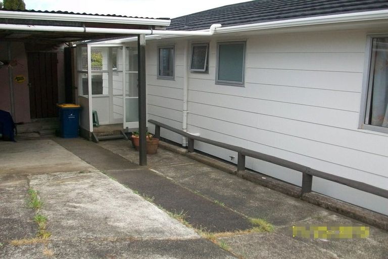 Photo of property in 24 Onedin Place, Titirangi, Auckland, 0604