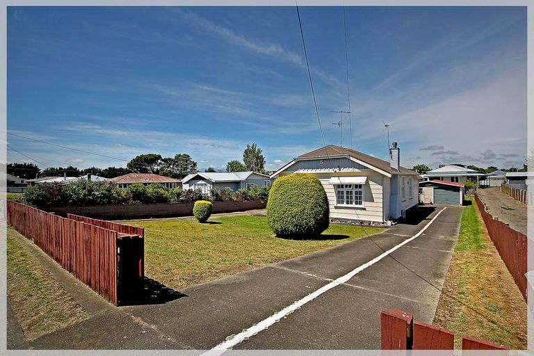 Photo of property in 58 Avenue Road, Foxton, 4814