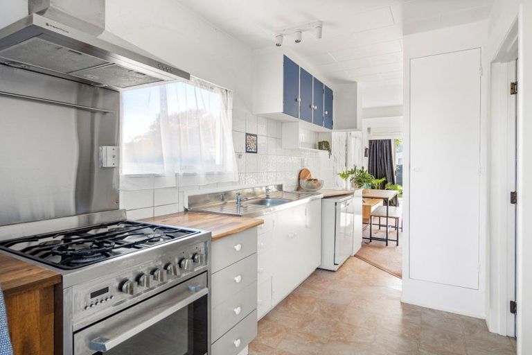 Photo of property in 1/18 Gobray Crescent, Mount Maunganui, 3116