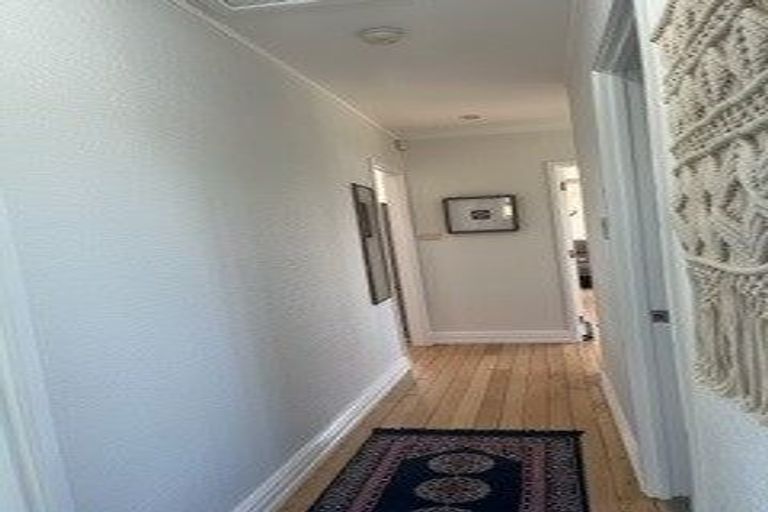 Photo of property in 27 Sunhill Road, Sunnyvale, Auckland, 0612
