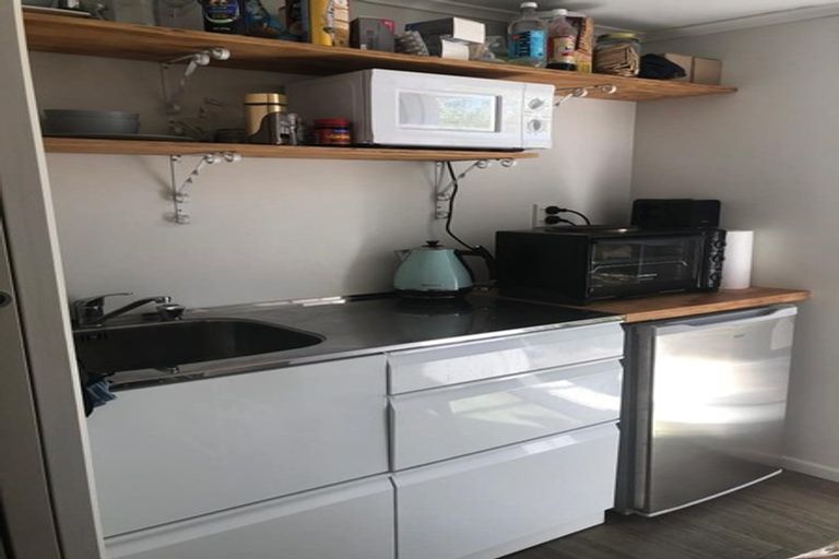 Photo of property in 2 Maungawhare Place, Otumoetai, Tauranga, 3110