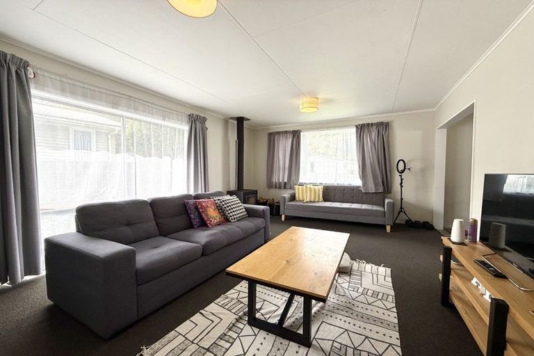 Photo of property in 59 Parenga Street, Wainuiomata, Lower Hutt, 5014