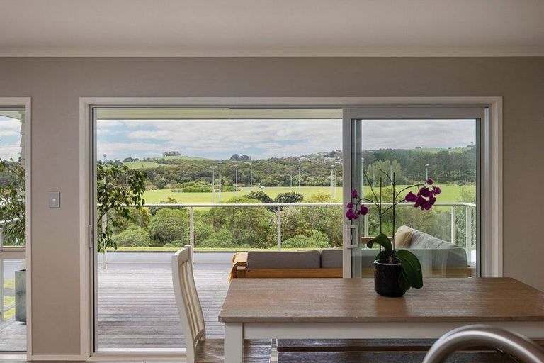 Photo of property in 40 Weatherly Drive, Beachlands, Auckland, 2018