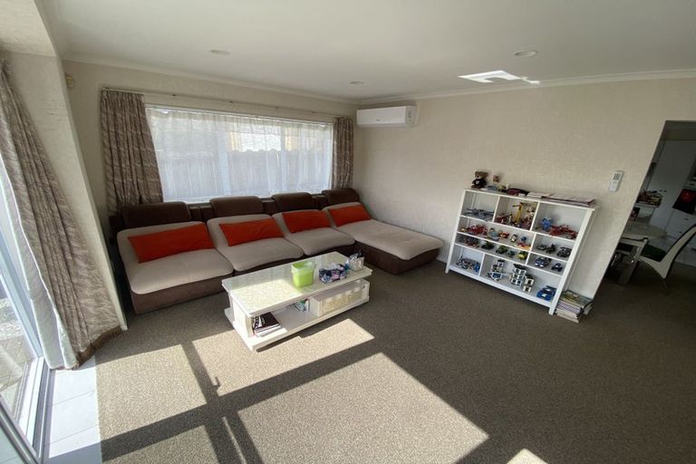 Photo of property in 32 Cantora Avenue, Northpark, Auckland, 2013