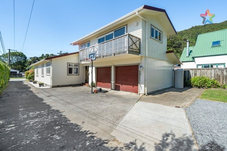 Photo of property in 44 Norton Park Avenue, Fairfield, Lower Hutt, 5011
