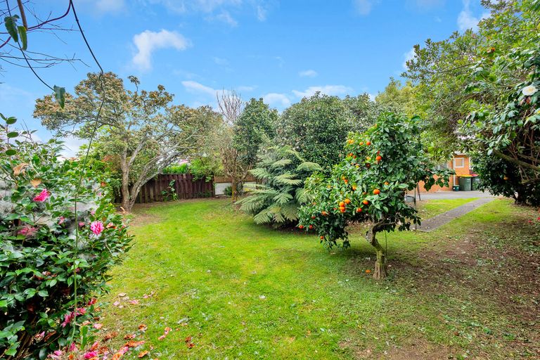 Photo of property in 16 Tatariki Street, Rosehill, Papakura, 2113