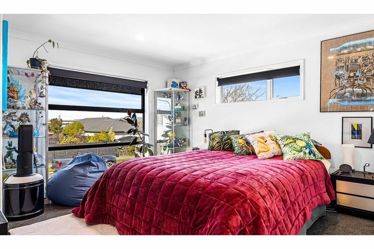 Photo of property in 20 Linkwater Way, Parklands, Christchurch, 8083