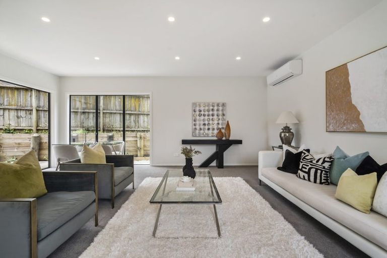 Photo of property in 6d Pax Avenue, Forrest Hill, Auckland, 0620