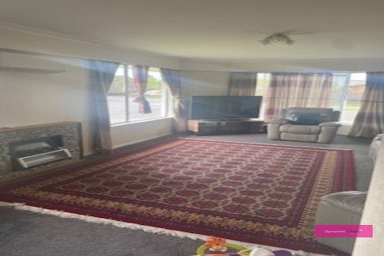 Photo of property in 27 Ambleside Drive, Burnside, Christchurch, 8053