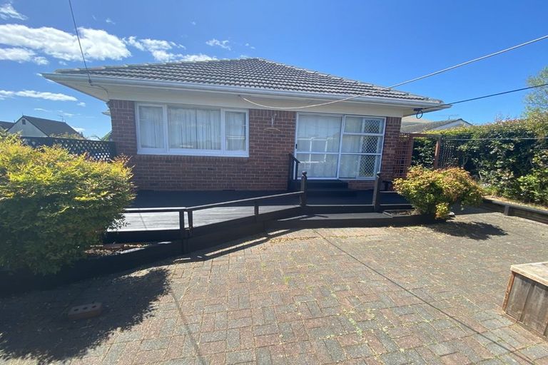 Photo of property in 1/7 Waterloo Road, Milford, Auckland, 0620
