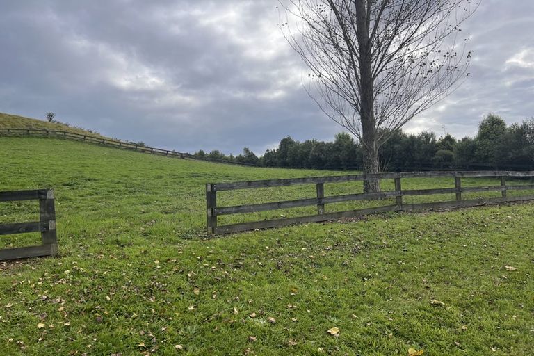 Photo of property in 94 Tangiroimata Track, Pyes Pa, 3173