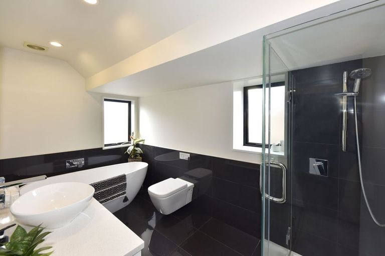 Photo of property in 8 Haineswood Lane, Sockburn, Christchurch, 8042