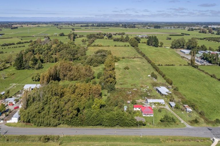 Photo of property in 117 Northbrook Road, Rangiora, 7400