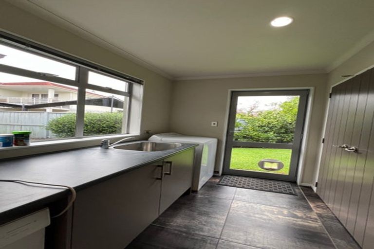 Photo of property in 20 Azure Place, Huntington, Hamilton, 3210