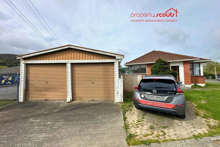 Photo of property in 22 Molesworth Street, Taita, Lower Hutt, 5011