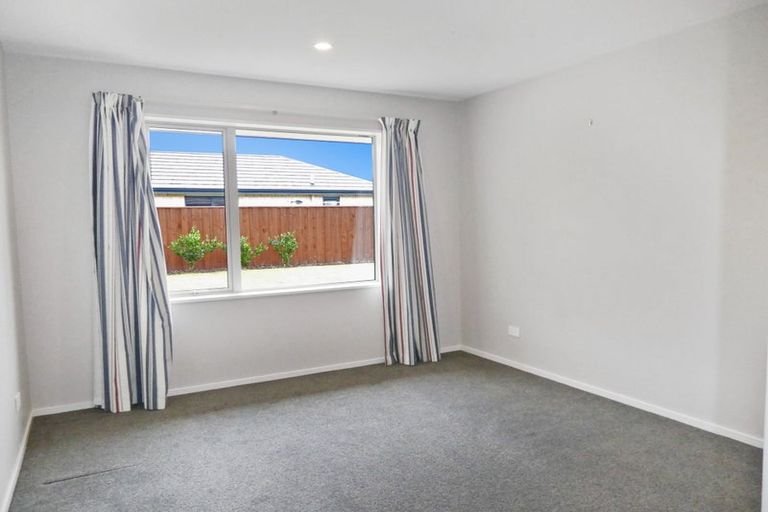 Photo of property in 6 Highworth Crescent, Rolleston, 7615