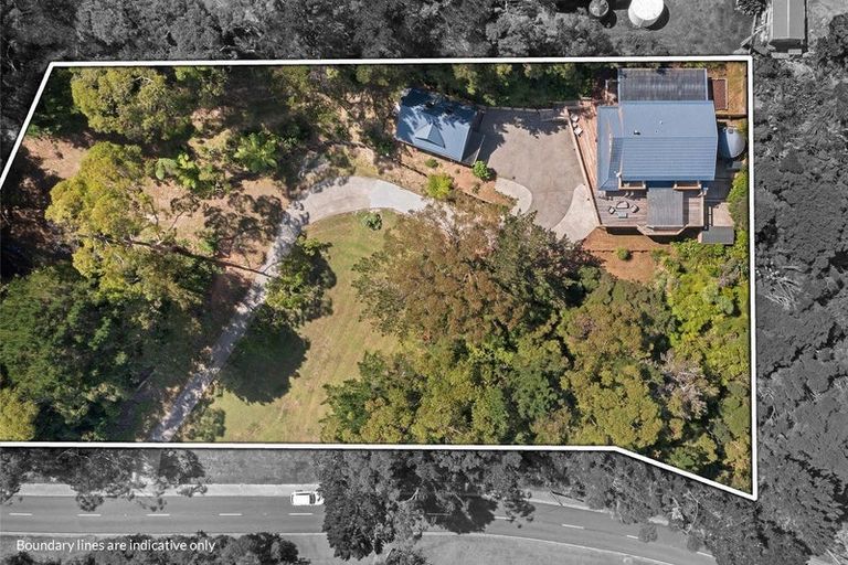 Photo of property in 150 Wade River Road, Wade Heads, Whangaparaoa, 0932