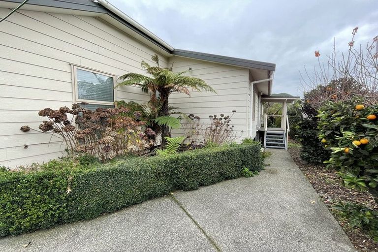 Photo of property in 21 Captains Close, Waikawa, Picton, 7220