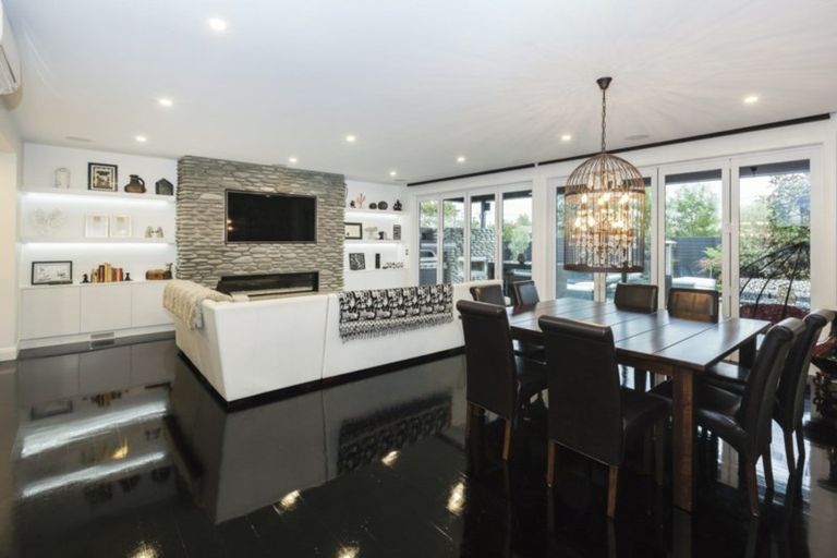 Photo of property in 107 Office Road, Merivale, Christchurch, 8014