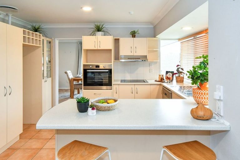 Photo of property in 31 Wairere Road, The Gardens, Auckland, 2105