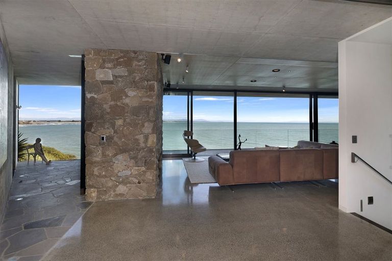 Photo of property in 1 Whitewash Head Road, Scarborough, Christchurch, 8081