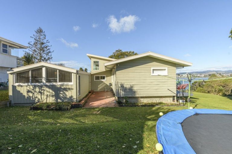 Photo of property in 77 Goods Road, Otumoetai, Tauranga, 3110