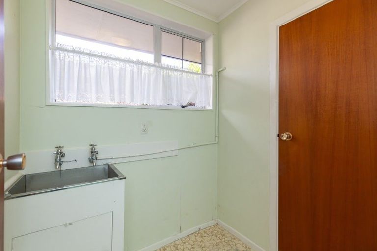 Photo of property in 30a Rewarewa Crescent, Waikanae, 5036
