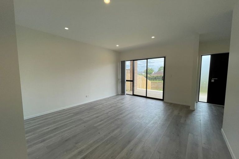 Photo of property in 36a Vodanovich Road, Te Atatu South, Auckland, 0610