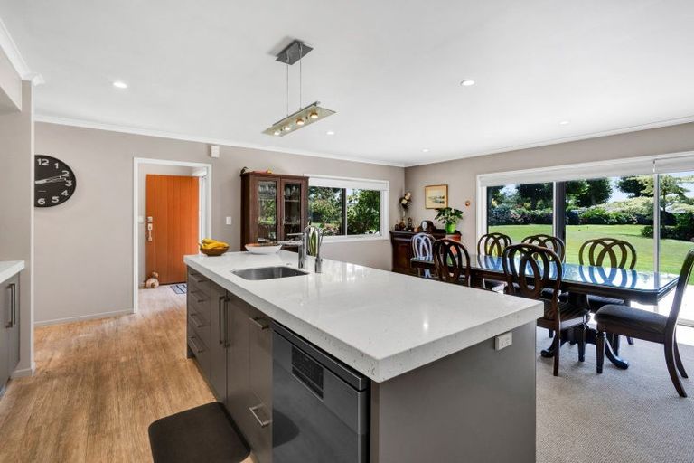 Photo of property in 1 Becklands Place, Inglewood, 4330