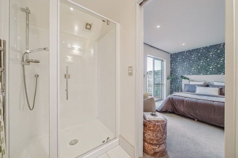Photo of property in 70 Saddleback Grove, Karori, Wellington, 6012