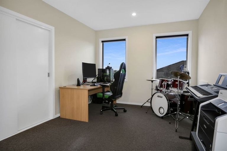 Photo of property in 42 John Burke Drive, Aotea, Porirua, 5024
