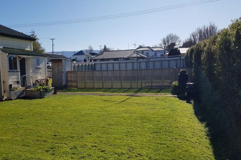 Photo of property in 11 Allardice Street, Dannevirke, 4930