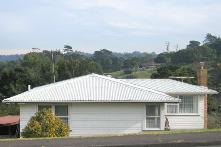 Photo of property in 194 Don Buck Road, Massey, Auckland, 0614