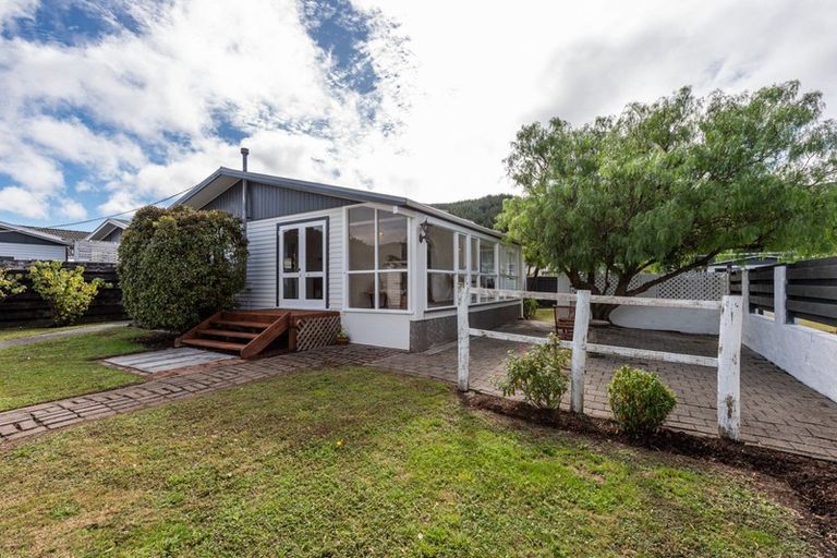 Photo of property in 41 Berkeley Road, Wainuiomata, Lower Hutt, 5014