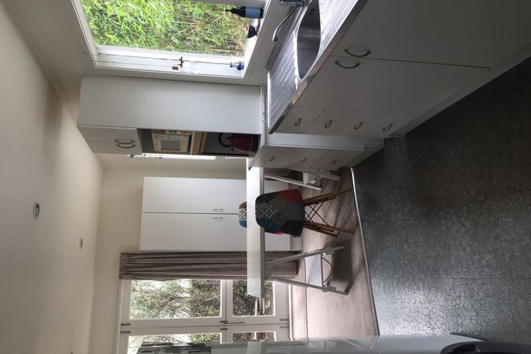 Photo of property in 6a Channel View Road, Campbells Bay, Auckland, 0630