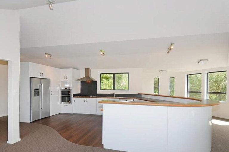 Photo of property in 68a Chatsworth Road, Silverstream, Upper Hutt, 5019