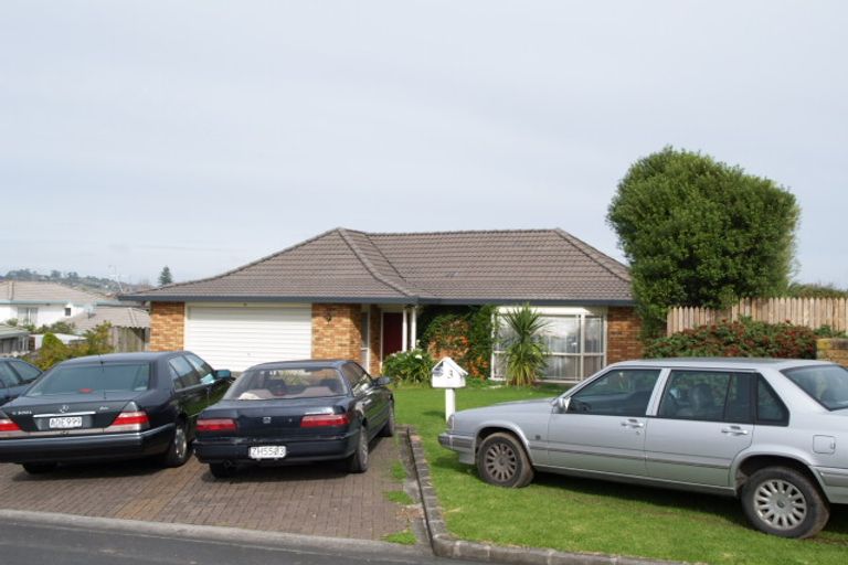Photo of property in 3 Vesca Place, Golflands, Auckland, 2013
