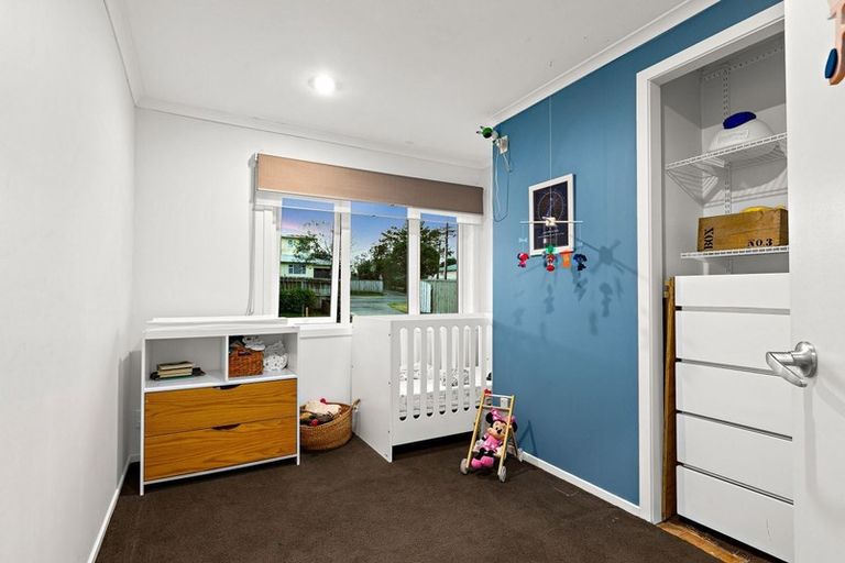 Photo of property in 67 Roberts Road, Te Atatu South, Auckland, 0610