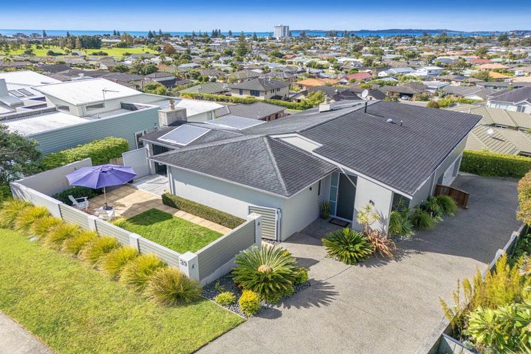 Photo of property in 39 Grand Drive, Orewa, 0931