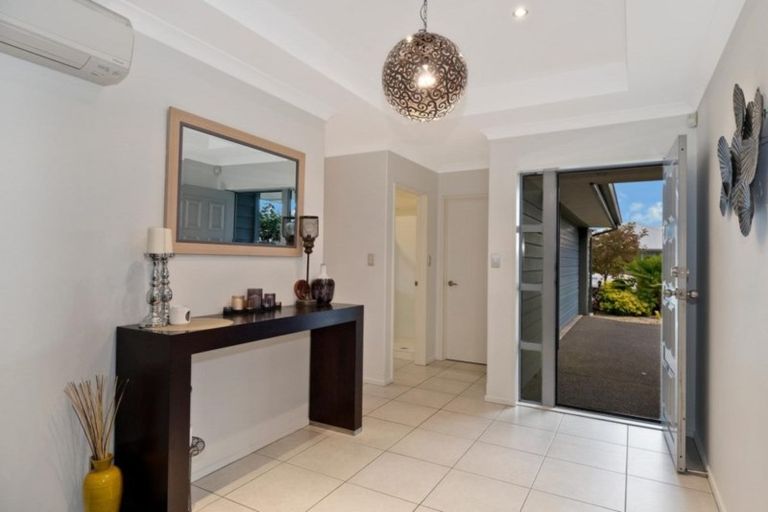 Photo of property in 10 Reka Street, Parklands, Christchurch, 8083