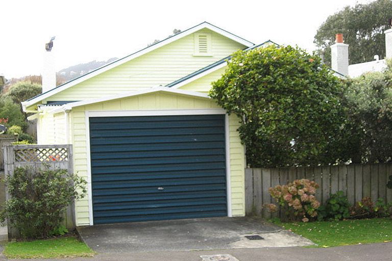 Photo of property in 86 Nottingham Street, Karori, Wellington, 6012