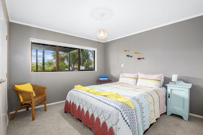 Photo of property in 1/6 Mana Esplanade, Paremata, Porirua, 5026