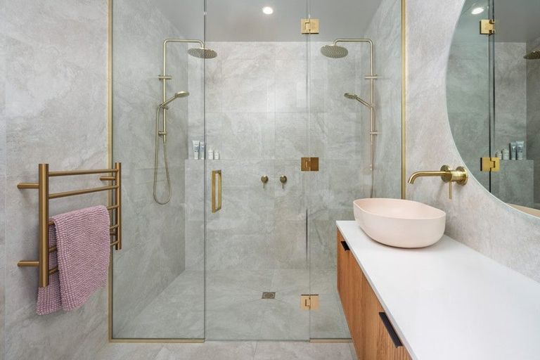 Photo of property in 16 Runholder Rise, Jacks Point, 9371