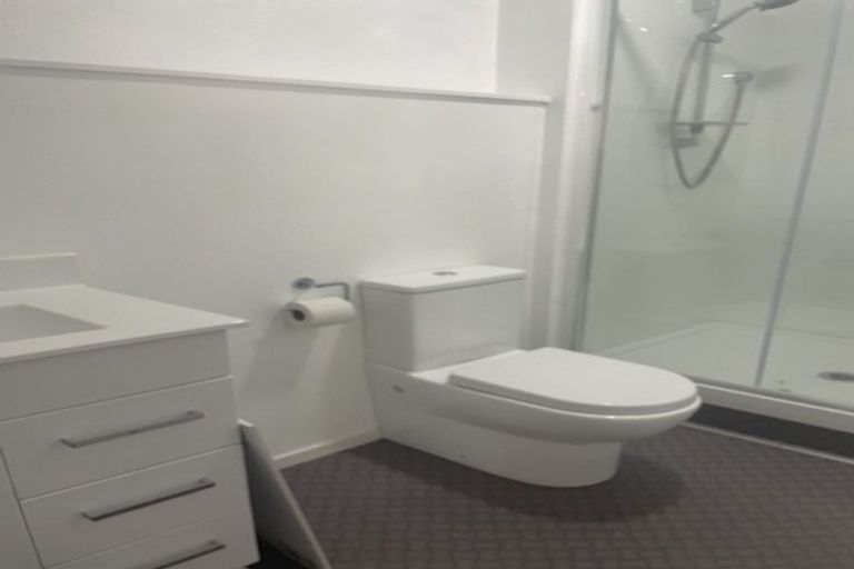 Photo of property in 65a Juniper Road, Sunnynook, Auckland, 0620