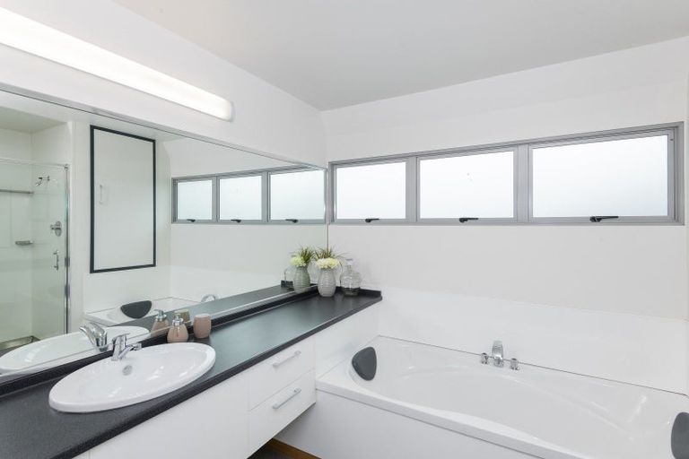 Photo of property in 2 Turanga Street, Kaiti, Gisborne, 4010