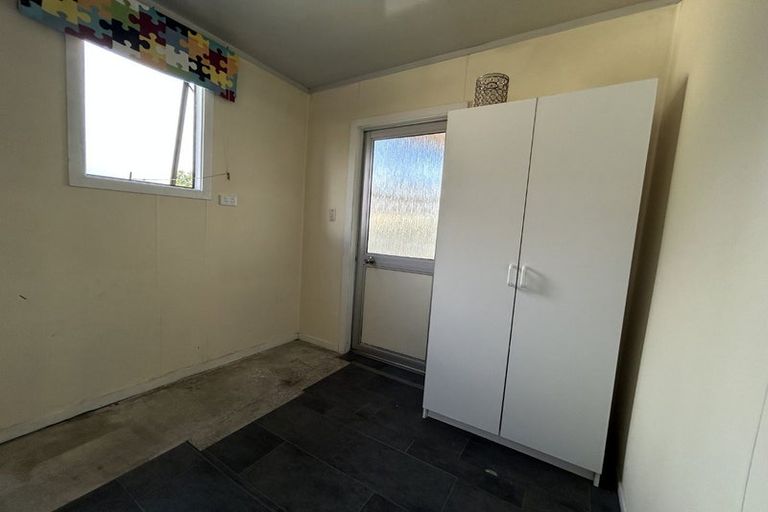 Photo of property in 30 Derby Street, Westport, 7825