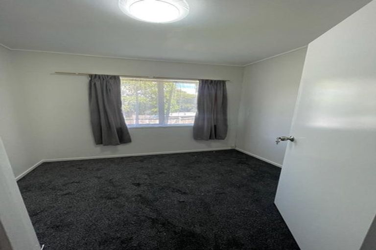 Photo of property in 1/41 College Road, Northcote, Auckland, 0627